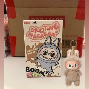 LABUBU EXCITING MACARON TOFFEE